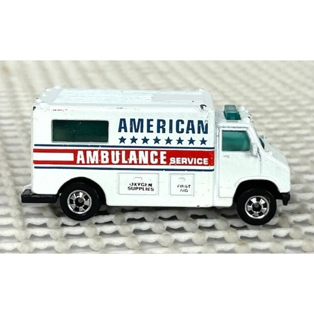 Hot Wheels 1988 Ambulance American Ambulance‎ Service white EUC